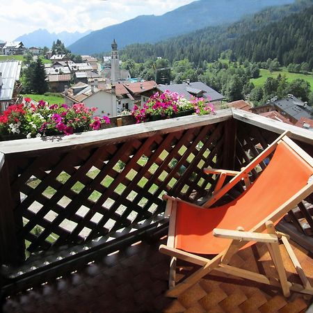 Hotel Corona Val di Zoldo Ngoại thất bức ảnh