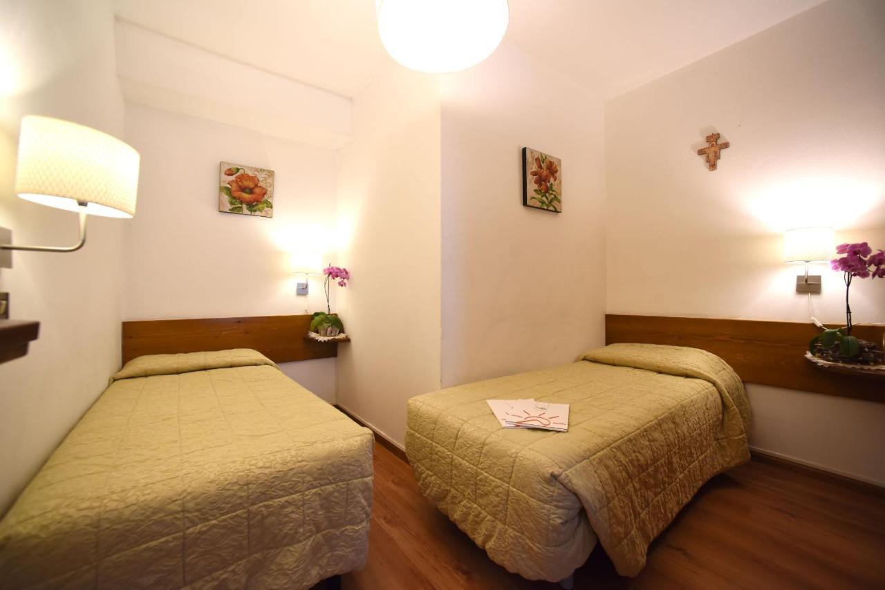 Hotel Corona Val di Zoldo Ngoại thất bức ảnh