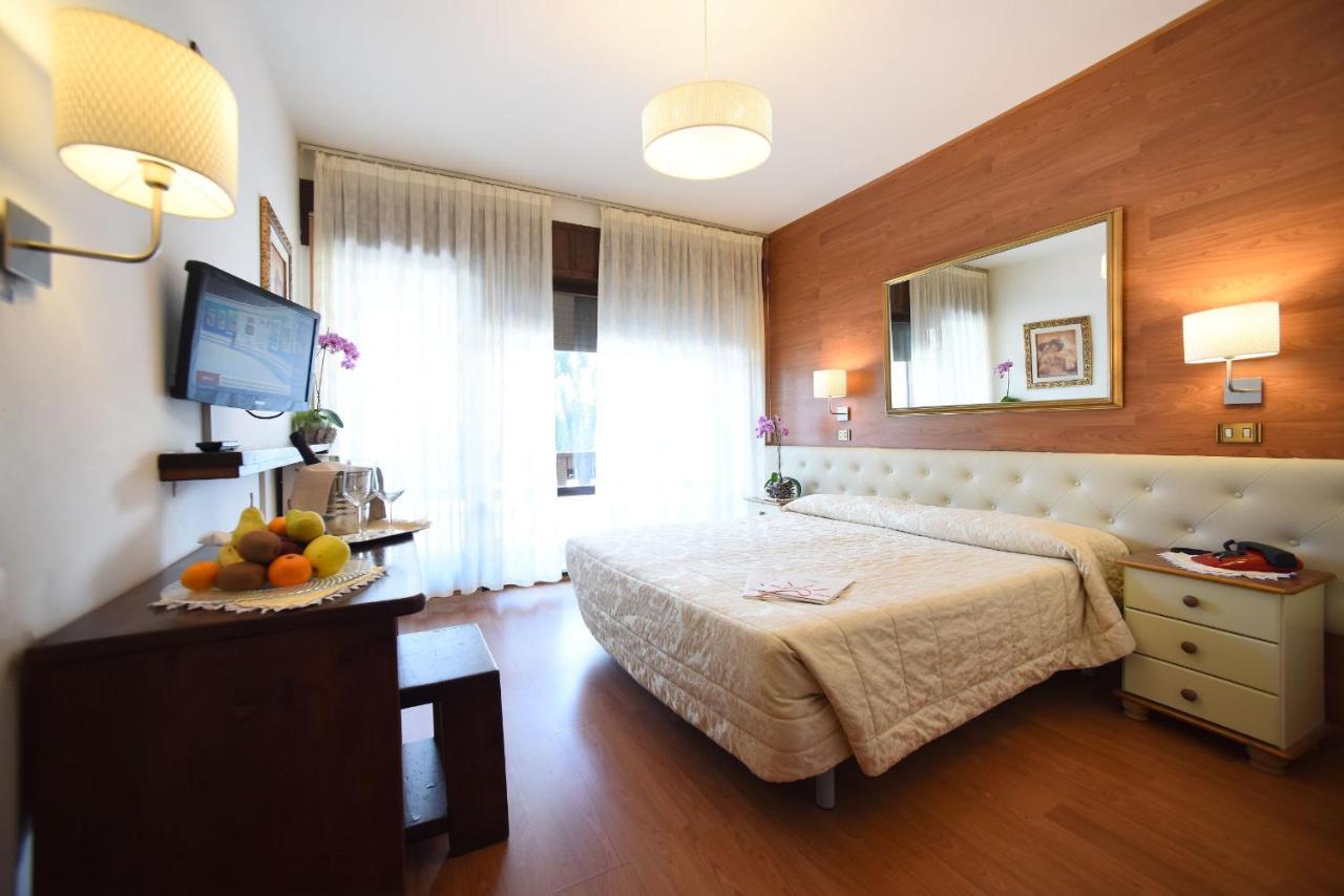 Hotel Corona Val di Zoldo Ngoại thất bức ảnh