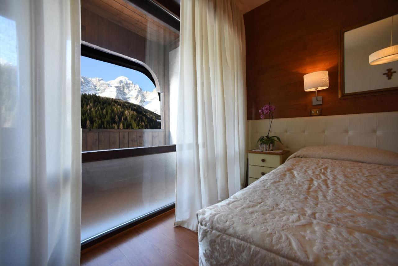 Hotel Corona Val di Zoldo Ngoại thất bức ảnh