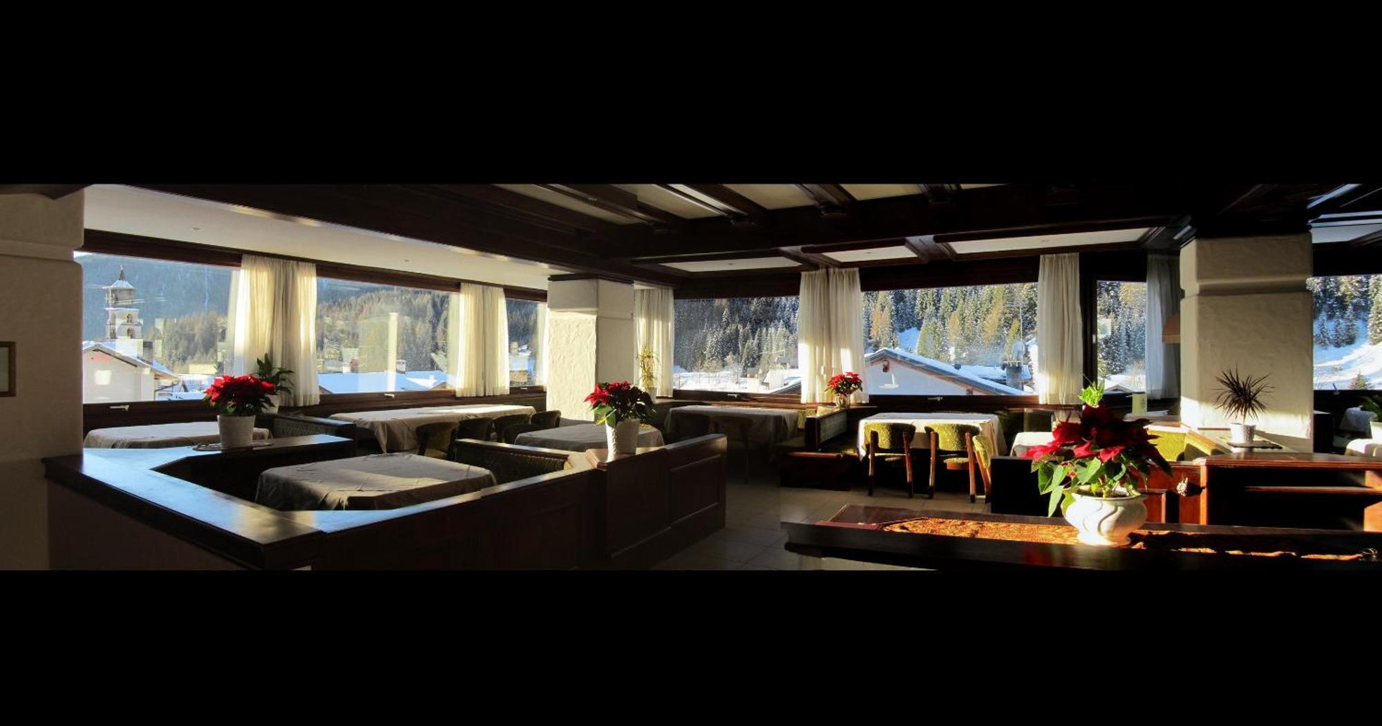 Hotel Corona Val di Zoldo Ngoại thất bức ảnh