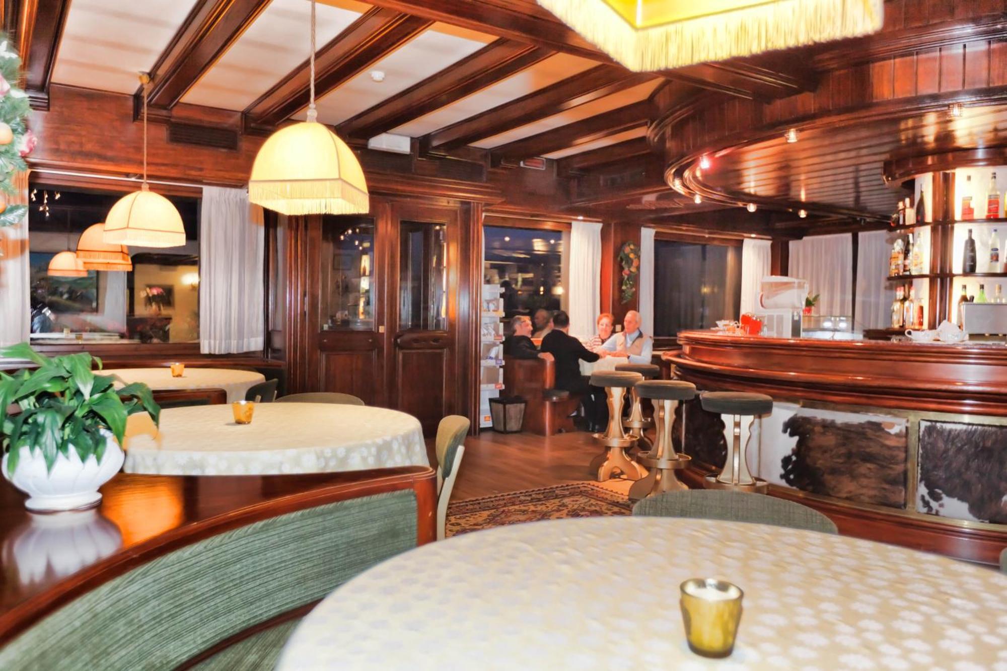 Hotel Corona Val di Zoldo Ngoại thất bức ảnh