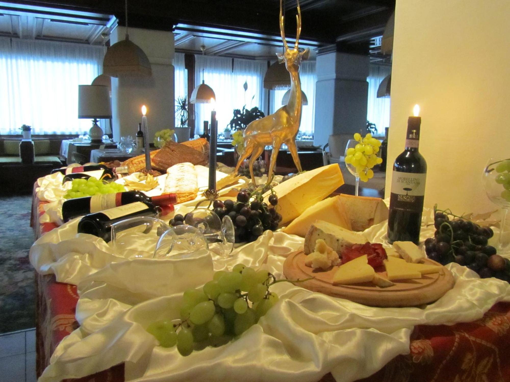 Hotel Corona Val di Zoldo Ngoại thất bức ảnh