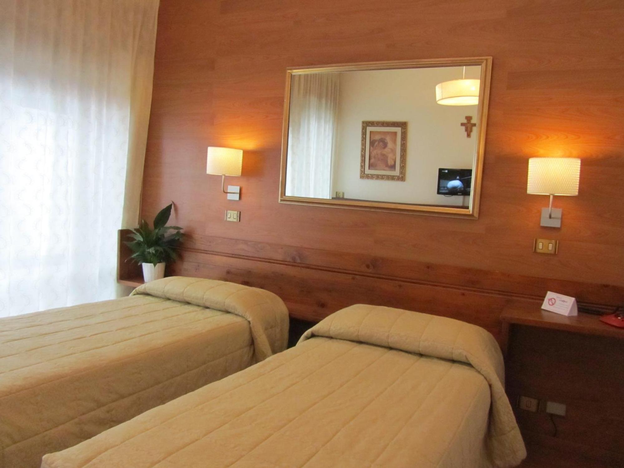 Hotel Corona Val di Zoldo Phòng bức ảnh