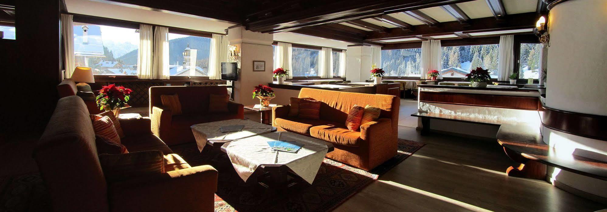 Hotel Corona Val di Zoldo Ngoại thất bức ảnh